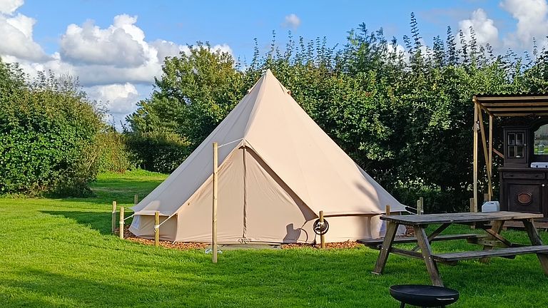 Glamping in a bell tent on the waterfront - 1