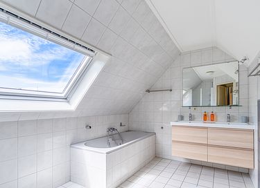 House with sunny garden and space for the dog - 11