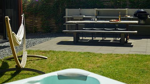 Luxury holiday home & wellness close to sea - 3
