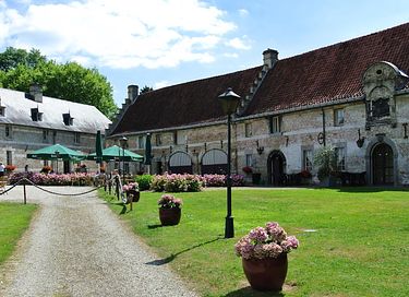 Coach house at the most beautiful castle in Limburg - 2