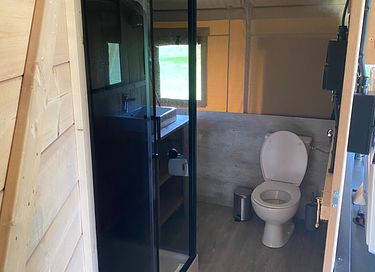 Tente safari de luxe au bord de l'eau en Frise - 10