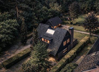 Spacious family home on the edge of the woods - 13