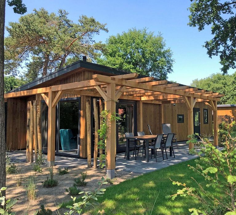 Boslodge 5 personen met privé hottub - 1