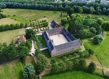 B&B in beautiful Limburg castle - 3