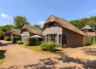 Thatched holiday home near beach and sea - 14