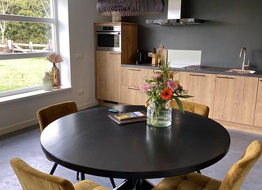Modern and luxuriously converted henhouse - 5