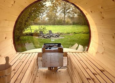 Maison de vacances de bien-être avec sauna et bain à remous - 6