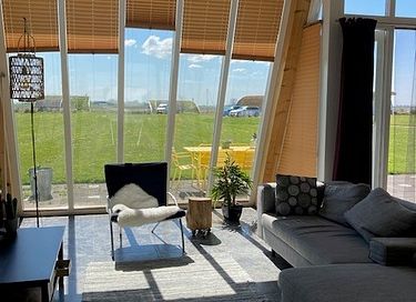 Grasgedecktes Haus am Wasser in Groningen - 13
