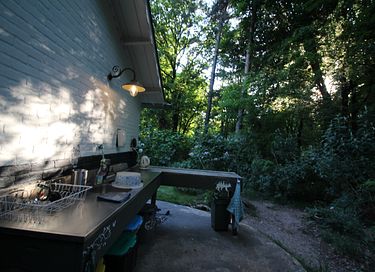 Roulotte tzigane dans les bois avec cheminée - 36