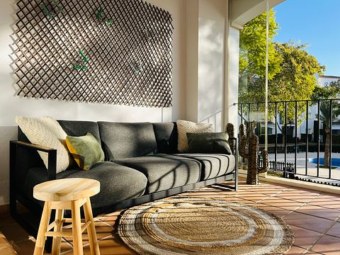 Beautiful apartment by the pool - 3