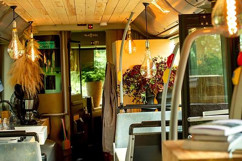 Hébergement spécial dans un bus avec jacuzzi - 3
