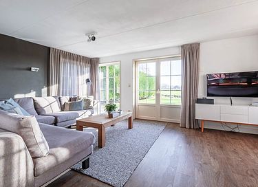 Comfortable holiday home with large garden - 9