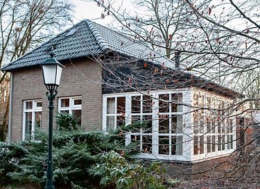 Villa in de natuur mét je eigen bubbelbad - 4