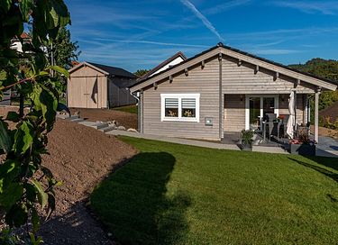 Vrijstaand chalet met mooi uitzicht - 4