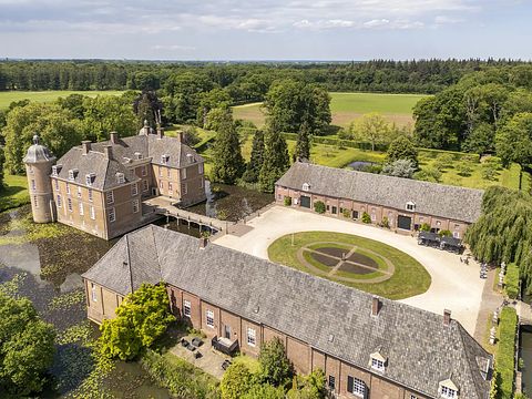 Atmospheric stay on historical estate - 2