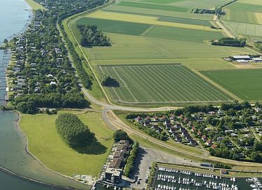 Bungalow by a beautiful lake in Zeeland (6p) - 2