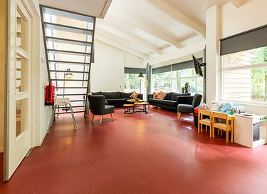 Spacious group accommodation with hot tub - 3