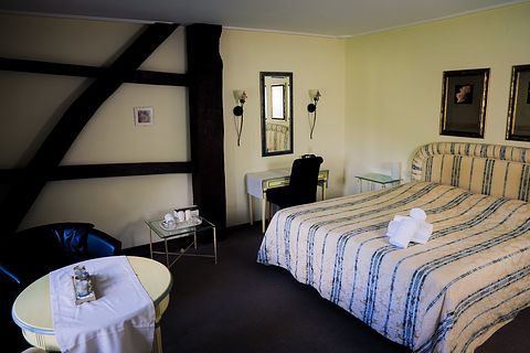 Historische hotelkamer bij een mooi kasteel  - 4