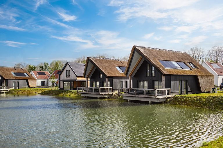 Huis aan het water (6p) met privé sauna - 1