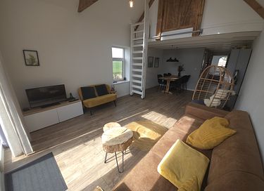 Ehemaliges Kutschenhaus mit Blick auf Wiesen - 7