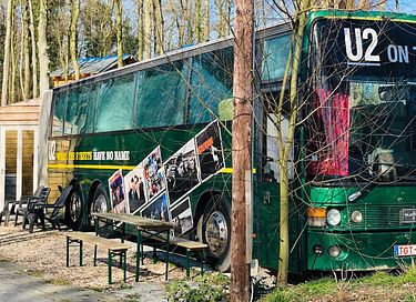 Verbringen Sie die Nacht im alten U2-Tourbus