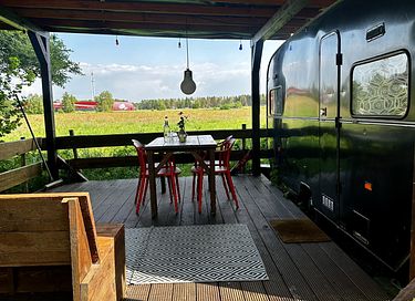 Retro-Wohnwagen auf dem Öko-Campingplatz in Groningen - 6