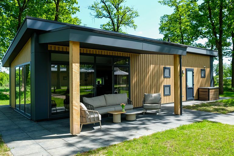 Tiny house on child-friendly vacation park - 1