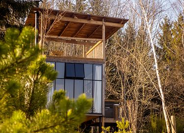 Luxe boomhut met dakterras en wellness - 23