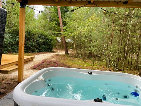 Waldhaus mit Jacuzzi - 2