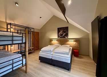 Luxuriöse Familienresidenz mit privatem Hallenbad - 19