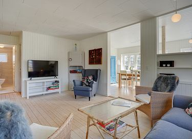 Kleurrijk vakantiehuis in een prachtig gebied - 17