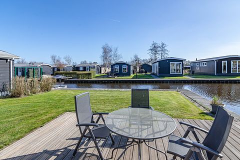 Leuk vakantiepark aan het water in Giethoorn - 4