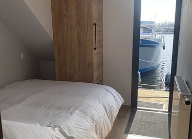 Overnachten op een luxe ingerichte houseboat - 14