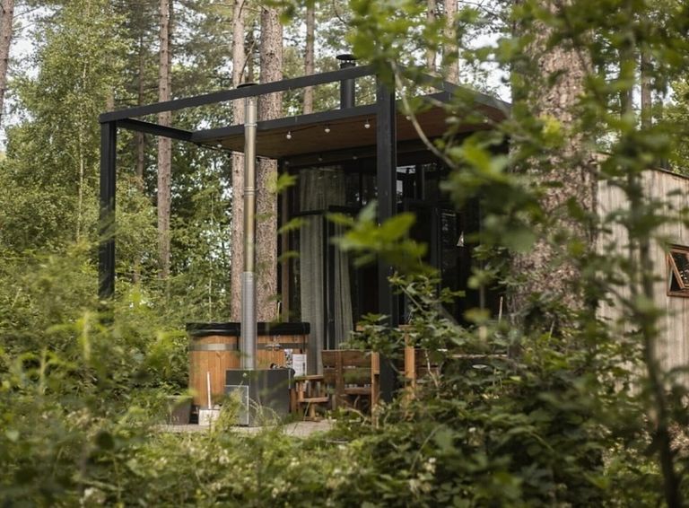 Romantischer Aufenthalt im Wald mit Whirlpool - 1