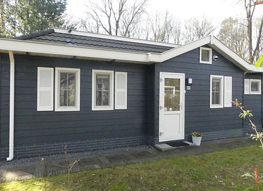 Spacious chalet in Drenthe with a hot tub
