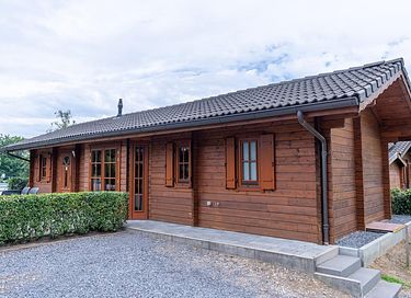 Wooden chalet near a natural lake - 3