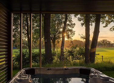 Luxuriöse Wellness Lodge mit Jacuzzi - 23