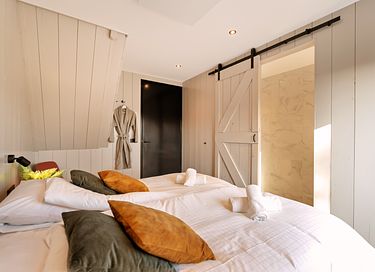 Modern house with bath close to the sea - 16
