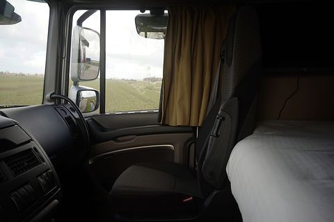 Slapen als een trucker in een vrachtwagen - 5