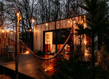 Maison dans la forêt avec jardin de bien-être privé