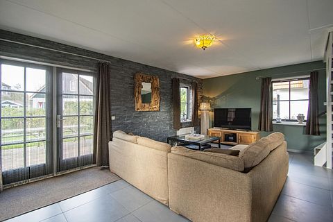 Attractive vacation home with whirlpool - 4