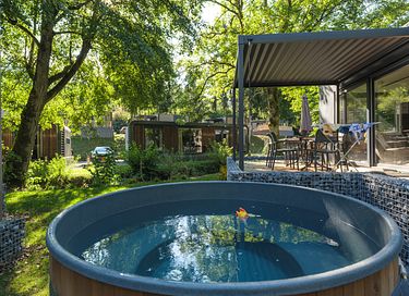 Lodge spacieux avec bain à remous dans un cadre magnifique - 3