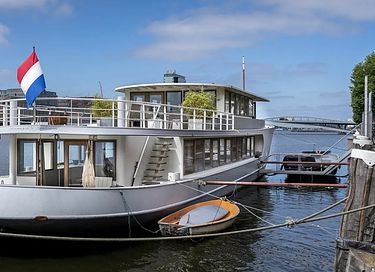 Dream boat in the middle of Amsterdam - 14