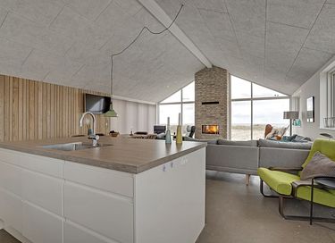 Træferiehus 100 meter fra havet - 36