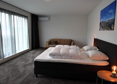 Vacation villa (10p) with hot tub by the water - 12