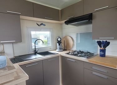 Logement de vacances avec jacuzzi au bord de l'eau - 12