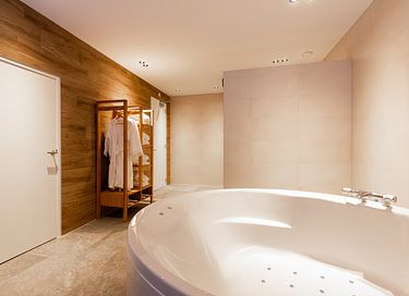 Familiehuis met eigen zwembad en wellness - 29