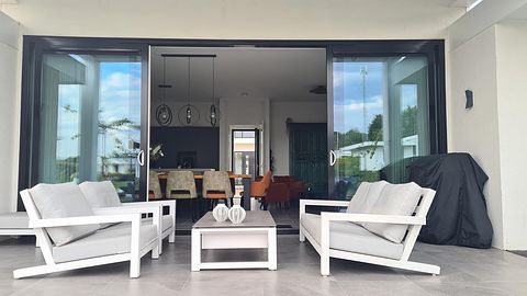 Single-story villa on the waterfront - 4