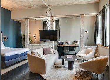 Suite de luxe (45m2) dans un boutique-hôtel avec bain
