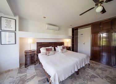 Unique vacation villa with pool in Seville - 15